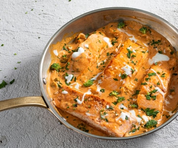 Lachs mit Curry und Kokosmilch