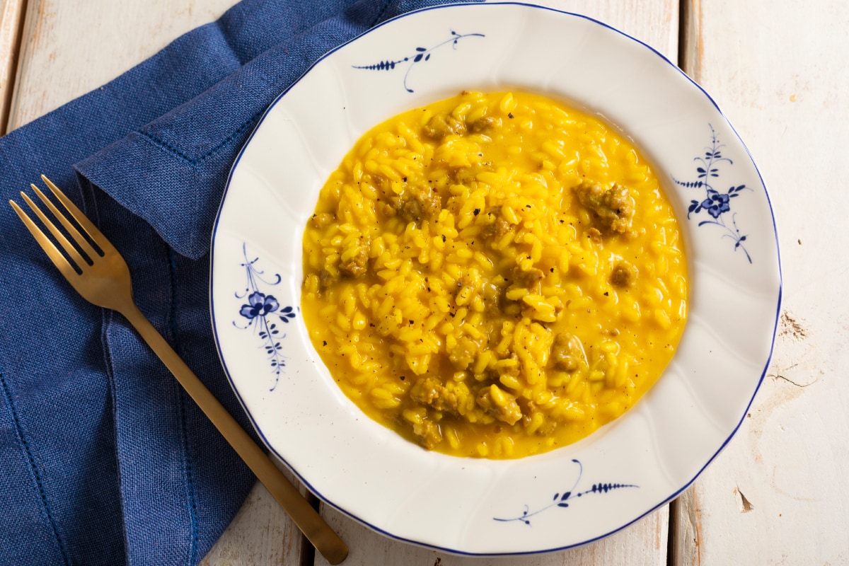 Risotto mit Wurst und Safran