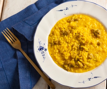 Risotto mit Wurst und Safran