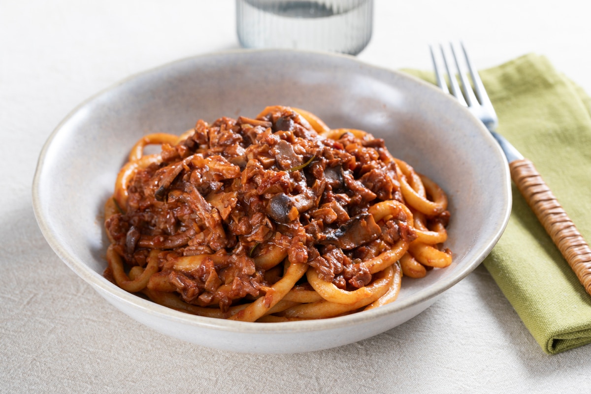Pici mit Pilz- und Nussragout