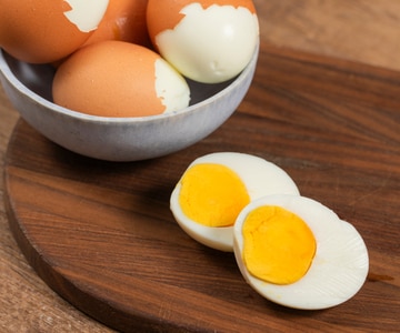 Hartgekochte Eier im Heißluftfritteuse