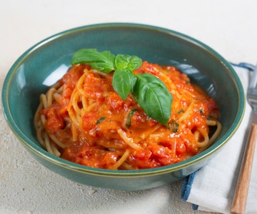 Spaghetti mit drei Tomaten