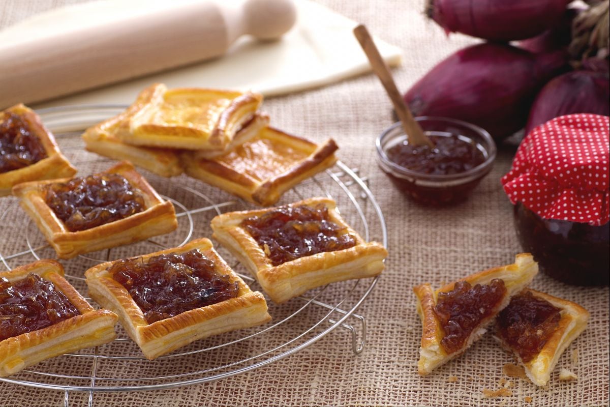 Blätterteig mit Zwiebelmarmelade