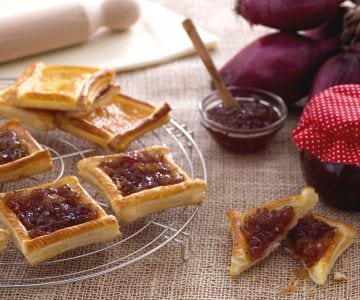 Blätterteig mit Zwiebelmarmelade