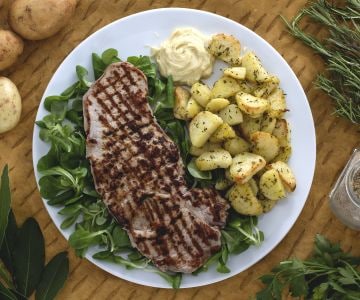 Paillard mit Kartoffeln und Kümmelmayonnaise