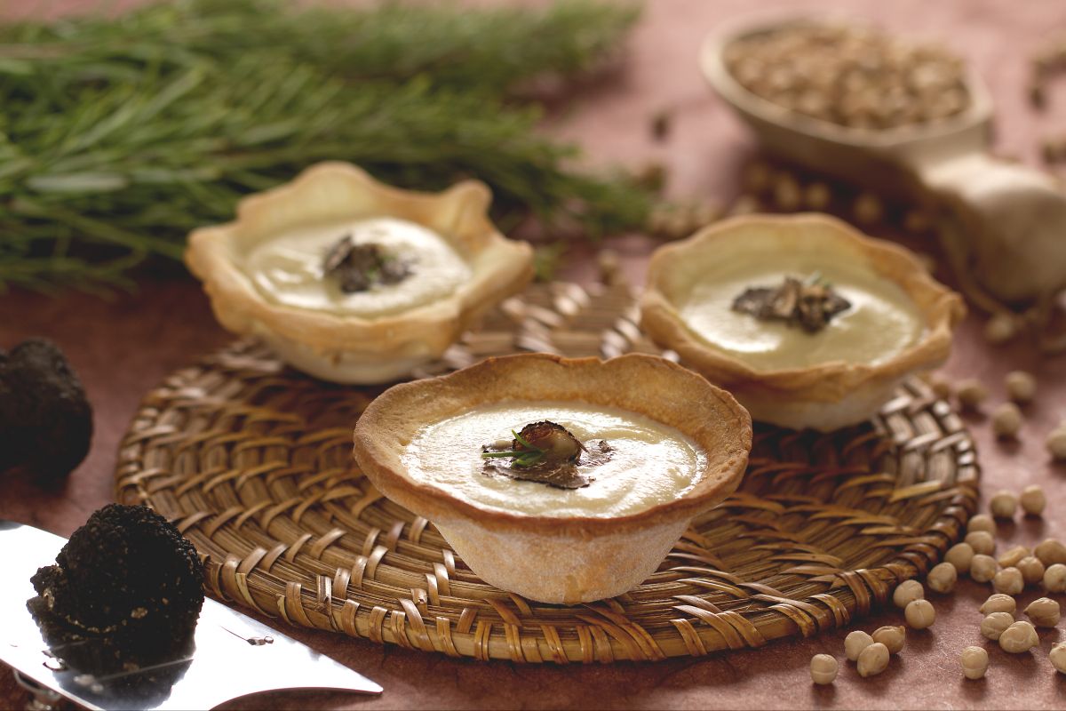 Brotschälchen mit Kichererbsencremesuppe