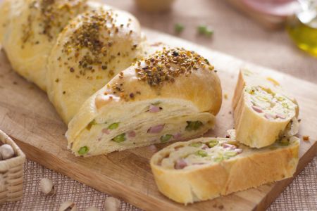 Gefülltes Zopf-Brot