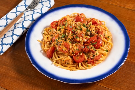 Spaghetti im verrückten Wasser