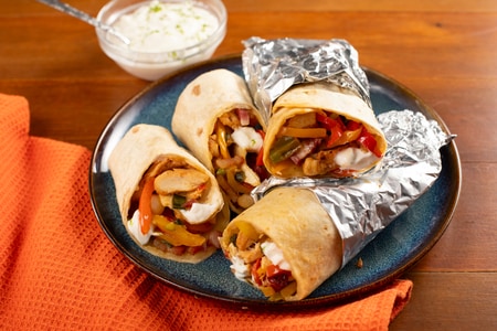 Hähnchen-Fajitas mit geräucherten Speckwürfeln