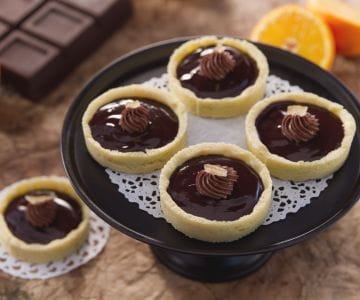 Orangen- und Schokoladenkörbchen