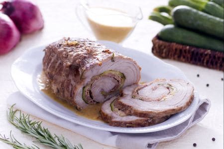 Roulade mit rohem Schinken, Fontina und gegrillten Zucchini