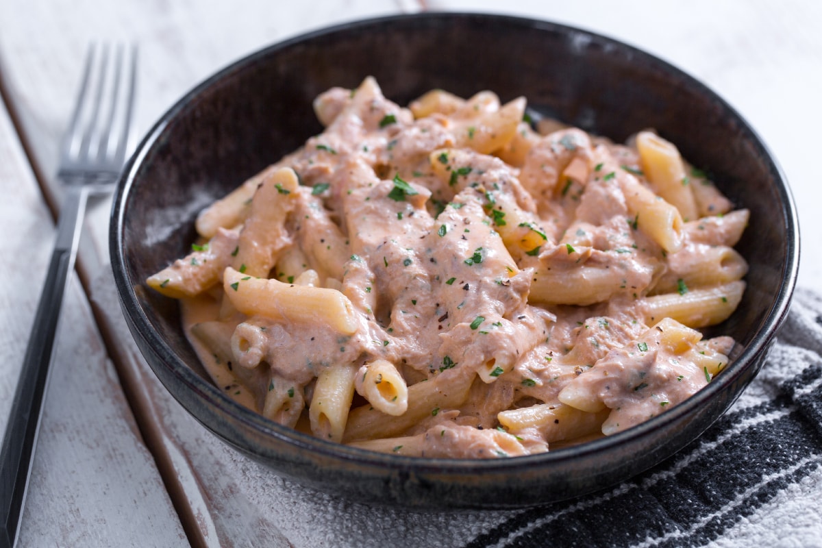Penne mit Thunfisch al Baffo