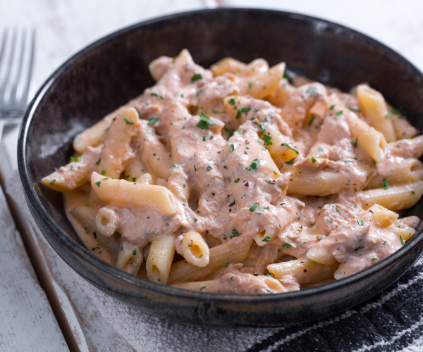Penne mit Thunfisch al Baffo