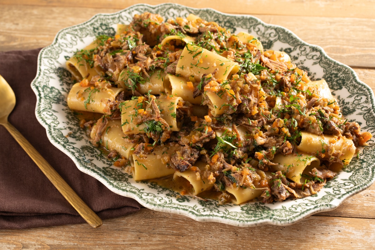 Paccheri mit Rinderrippe auf genuesische Art