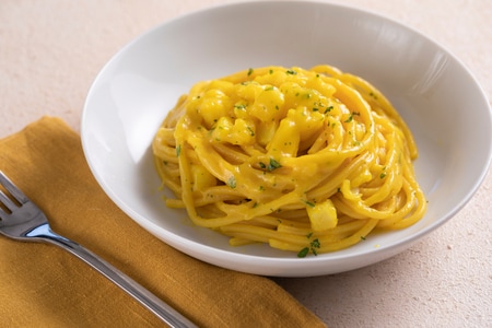 Spaghettoni mit Kabeljau, Kartoffelcreme und Safran