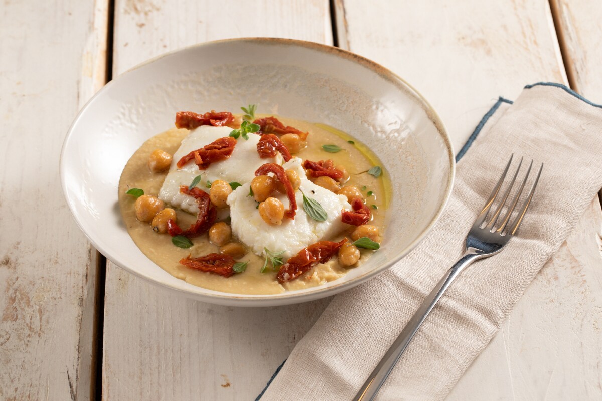 Confit-Kabeljau auf Kichererbsencreme