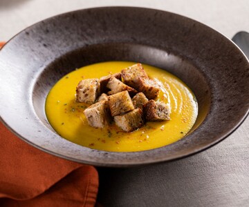 Blumenkohl- und Kurkuma-Suppe