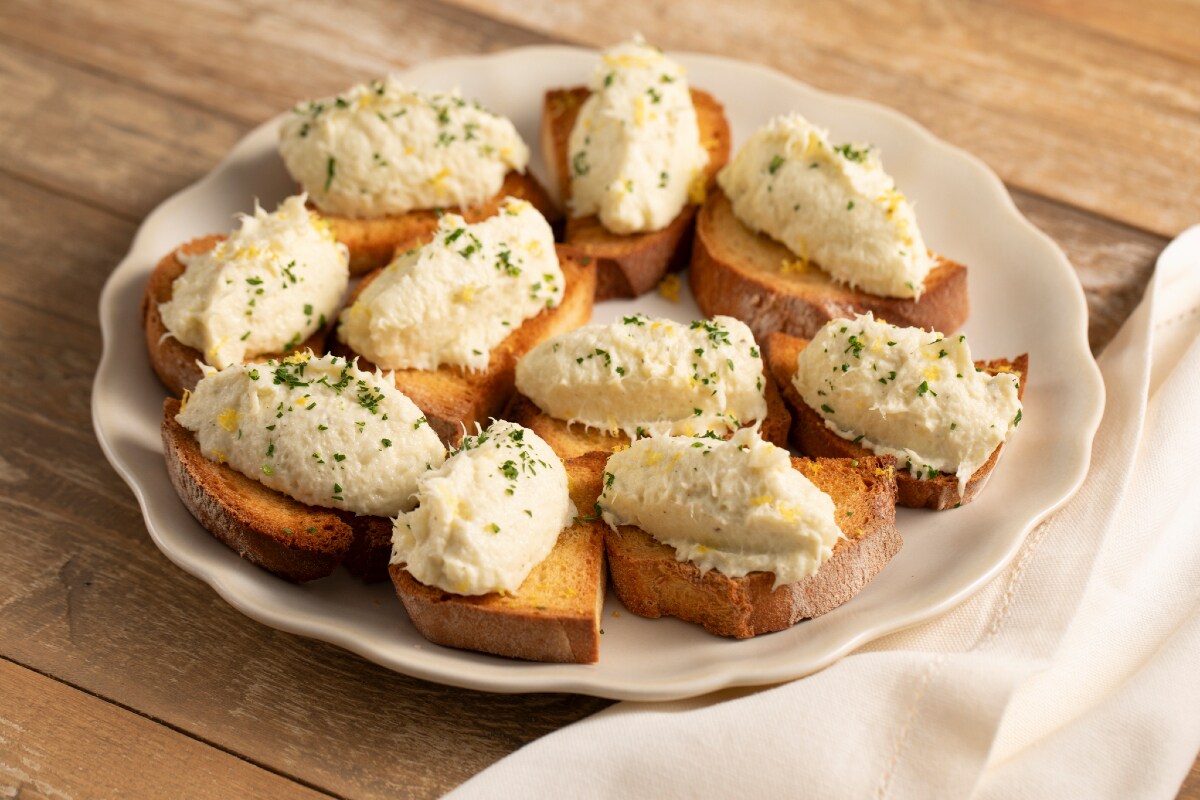 Crostini mit cremigem Stockfisch