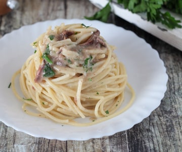 Pasta Butter und Sardellen
