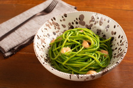Spaghetti mit Rübstielcreme, 'Nduja und Stracciatella