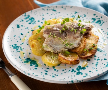 Im Ofen gebackener Gelbschwanz