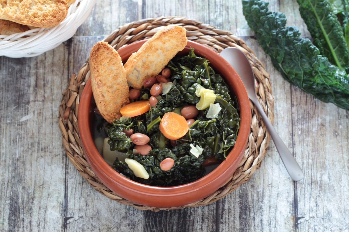 Schwarzkohlsuppe