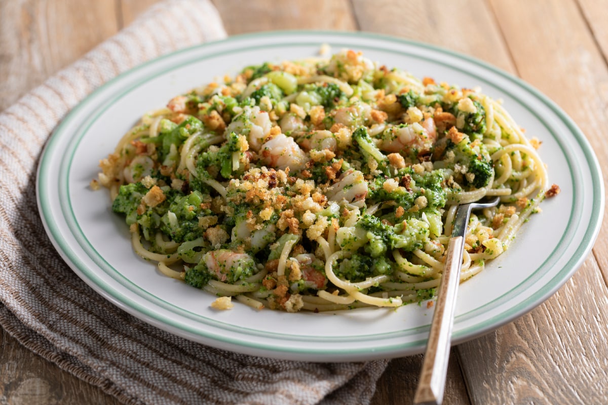 Spaghetti Brokkoli und Garnelen