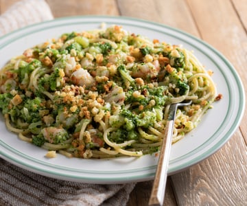Spaghetti Brokkoli und Garnelen