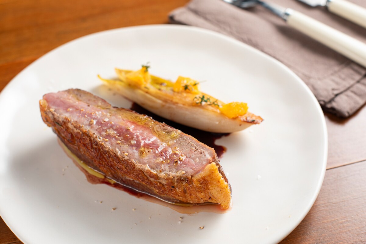 Gebratene Entenbrust mit Portwein- und Orangensauce