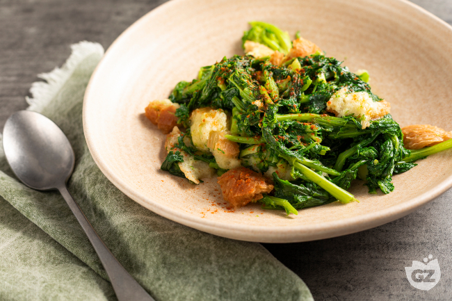 Brotsuppe mit Stängelkohl - Italienische Rezepte von GialloZafferano Brotsuppe mit Stängelkohl - Italienische Rezepte von GialloZafferano