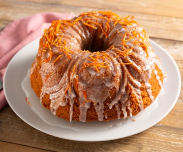 Torte mit Tee ohne Laktose