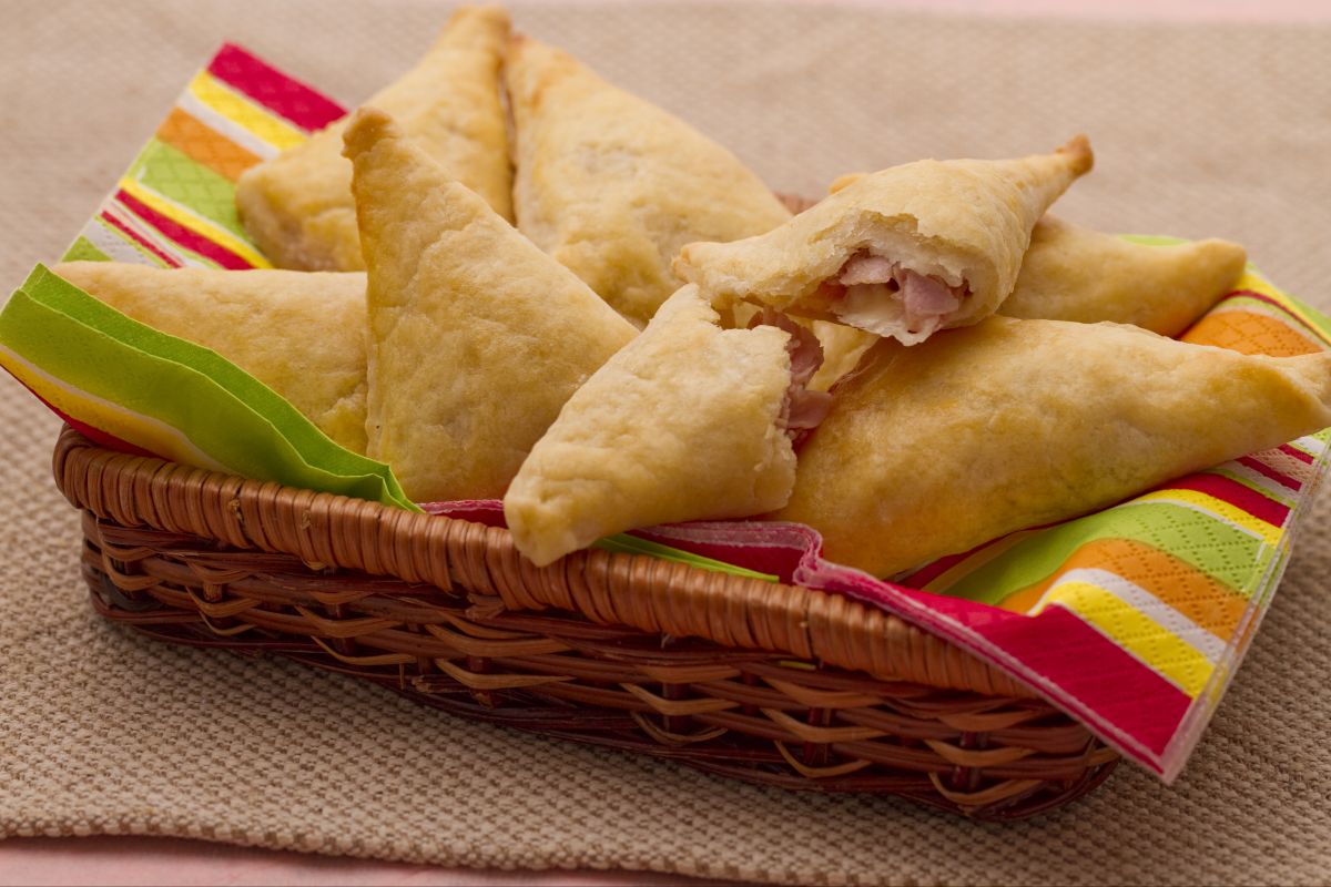 Ricotta-Dreiecke mit Taleggio und Birnen