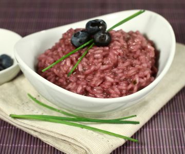 Risotto mit Waldheidelbeeren und Schnittlauch