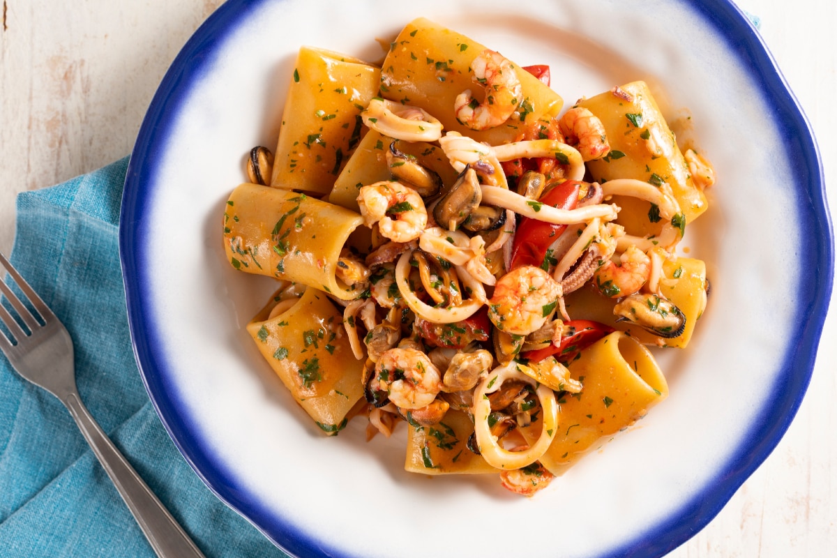 Schiaffoni (o paccheri) mit Meeresfrüchten