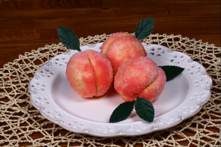 Falsche Pfirsiche mit Alchermes