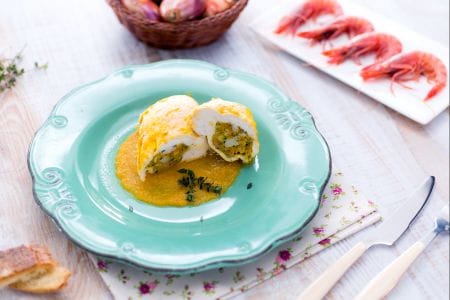 Einfache mit Garnelen gefüllte Hähnchentaschen