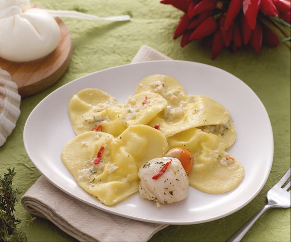 Burrata-Herzen mit Jakobsmuschelsauce