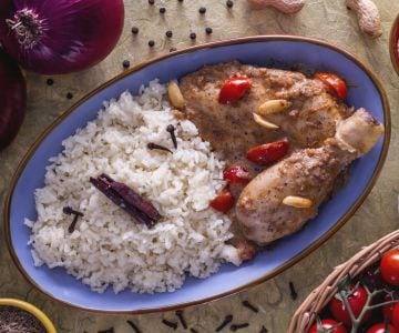 Würziger Hähnchen-Erdnuss-Eintopf