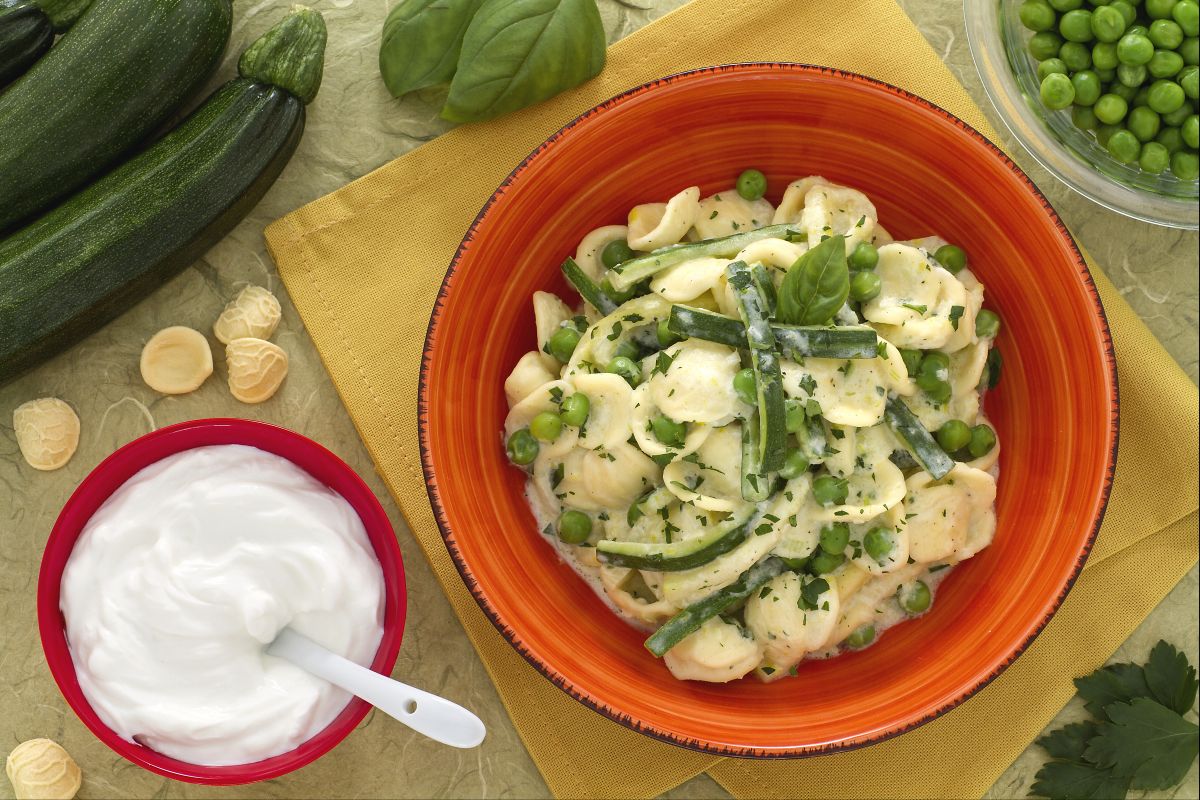 Orecchiette mit Joghurt und Zucchini