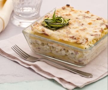 Turm aus gefüllten Ziti