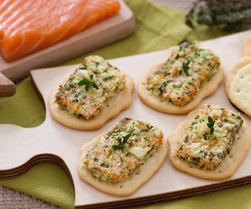 Knuspriger Lachs auf Schiacciate