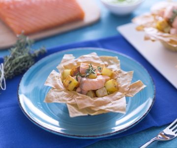 Phyllo-Körbe mit Lachs und Zucchini-Creme