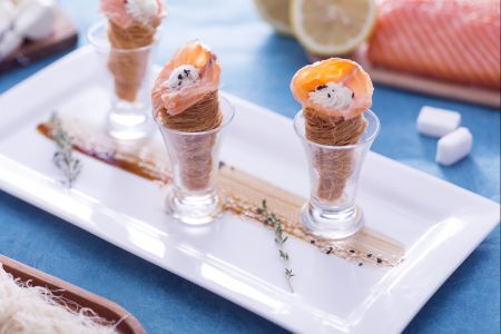 Mini-Salzige-Croissants-mit-Lachs-und-Stracchino