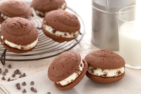 Whoopies mit Nesquik und Stracciatella-Creme
