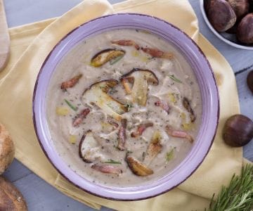 Maronensuppe mit Steinpilzen und knusprigem Schweinebacke