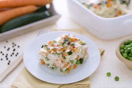 Lasagne aus Toastbrot mit Käse und Gemüseragout