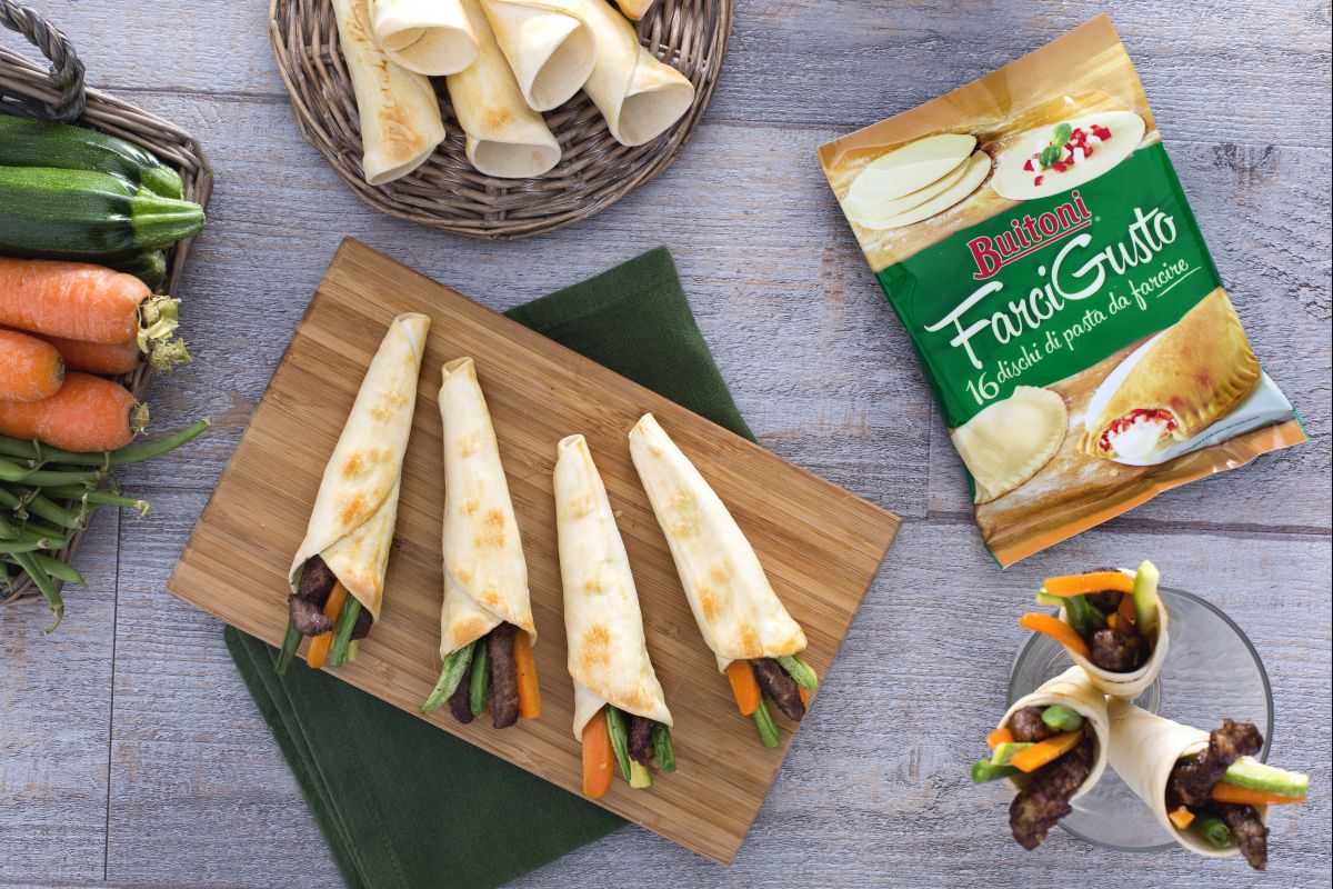 Kegel mit Rindfleischstreifen und knusprigem Gemüse