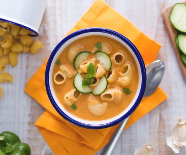 Kalte Pasta mit Gazpacho