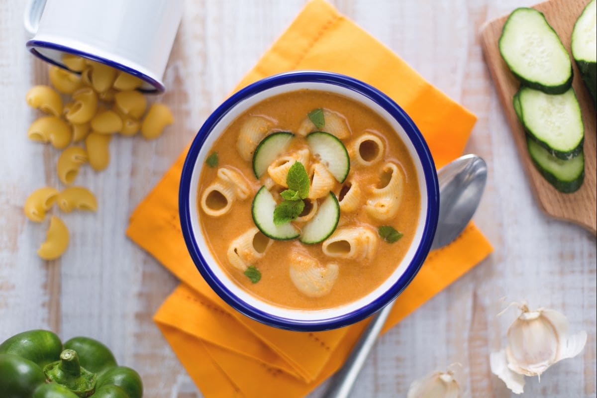 Kalte Pasta mit Gazpacho