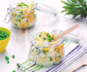 Reissalat mit Mango und Ananas